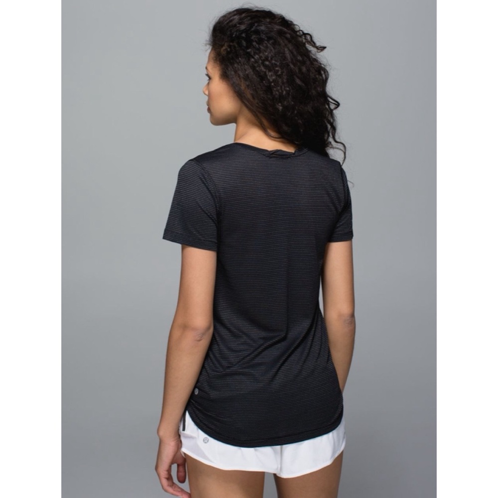 Lululemon What The Sport Tee Mesh Black 4. - Picture 2 of 10